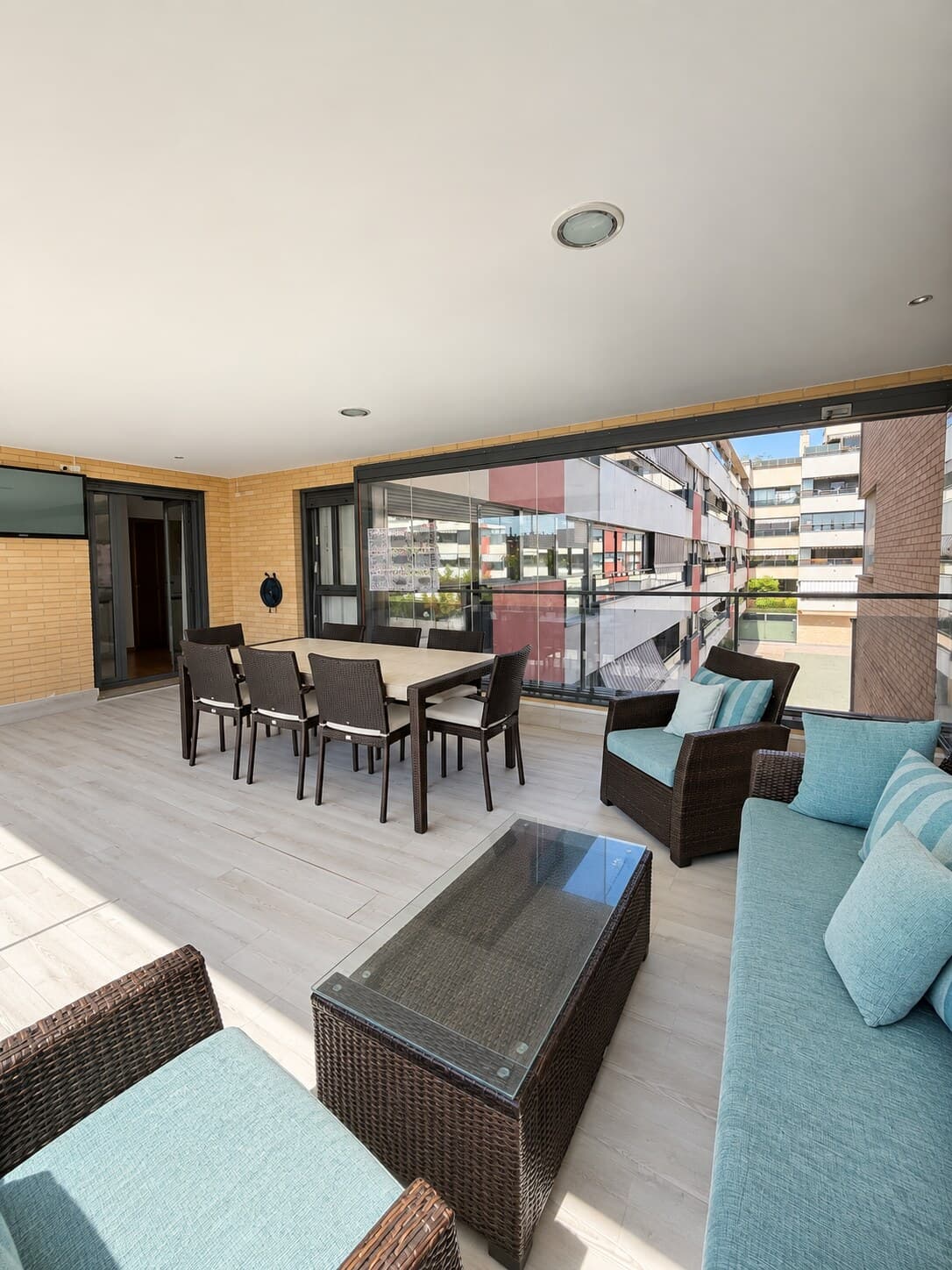 Piso de 3 habitaciones con terraza de 30 m², garaje y trastero